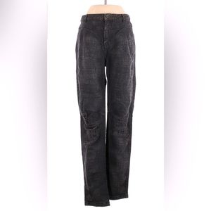 Free People brand| Womens distressed |ripped dark denim | Size 26 loose